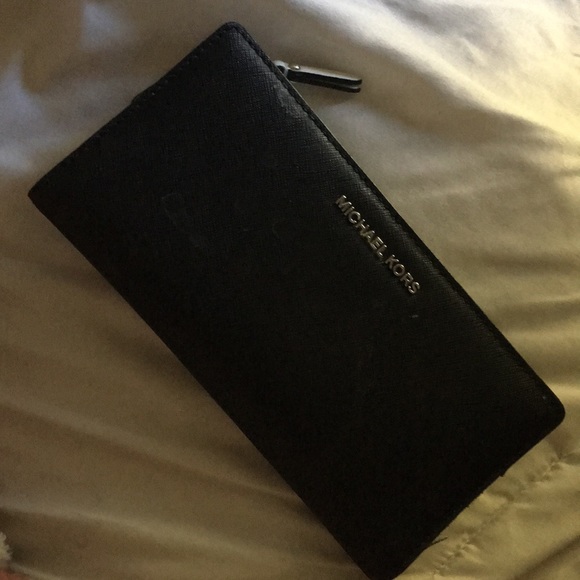 Sold - Picture 2 of 8